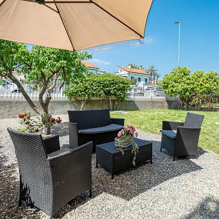 600 Meters From The Sea - Private Courtyard And Parking Appartement