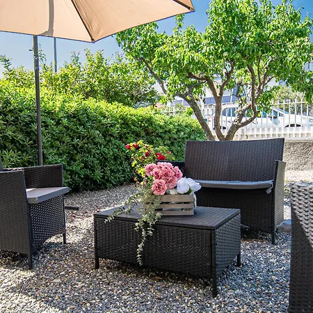 Appartement 600 Meters From The Sea - Private Courtyard And Parking Diano Marina