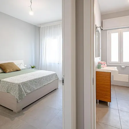 Appartement 600 Meters From The Sea - Private Courtyard And Parking *