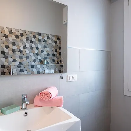 600 Meters From The Sea - Private Courtyard And Parking Appartement