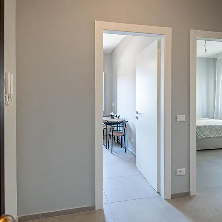 Appartement 600 Meters From The Sea - Private Courtyard And Parking